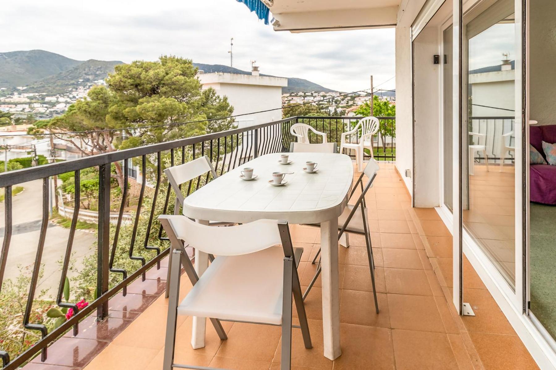 Carboneras 45 Apartamento Con Terraza Girona Bagian luar foto